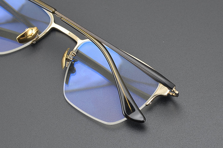Quadratische Brillen TG1042