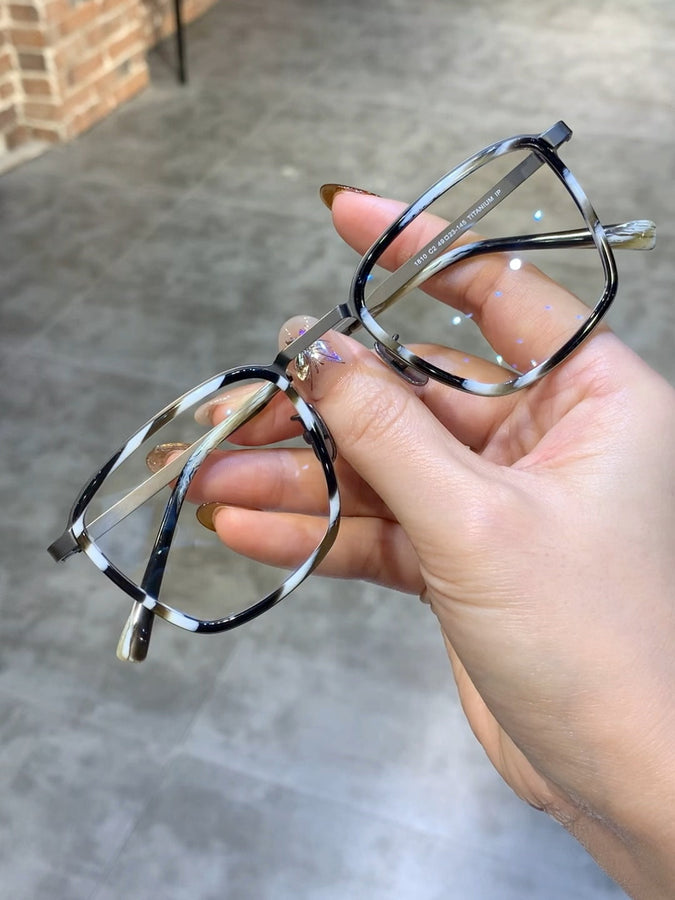 Quadratische Brillen TG1181