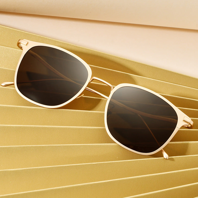 Quadratische Sonnenbrillen BRS1037