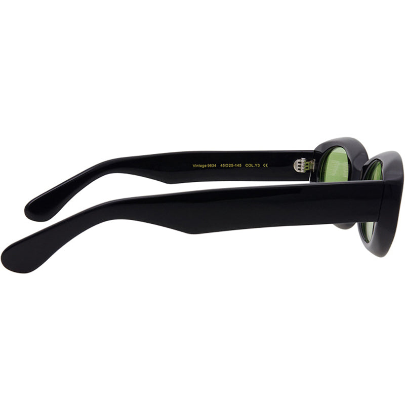 Ovale Sonnenbrillen GCS1110